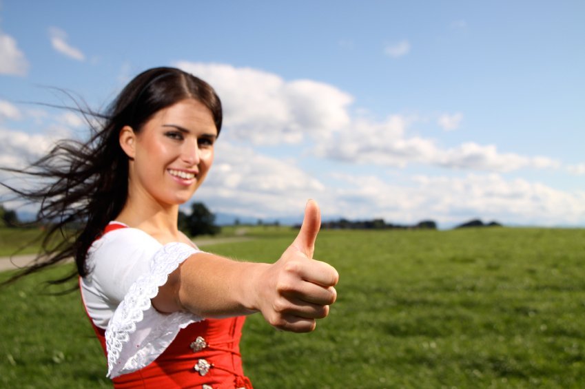 Fesch durchs Oberallgäu: So kombinieren Sie Trachten im Alltags-Look - oberallgaeu.info