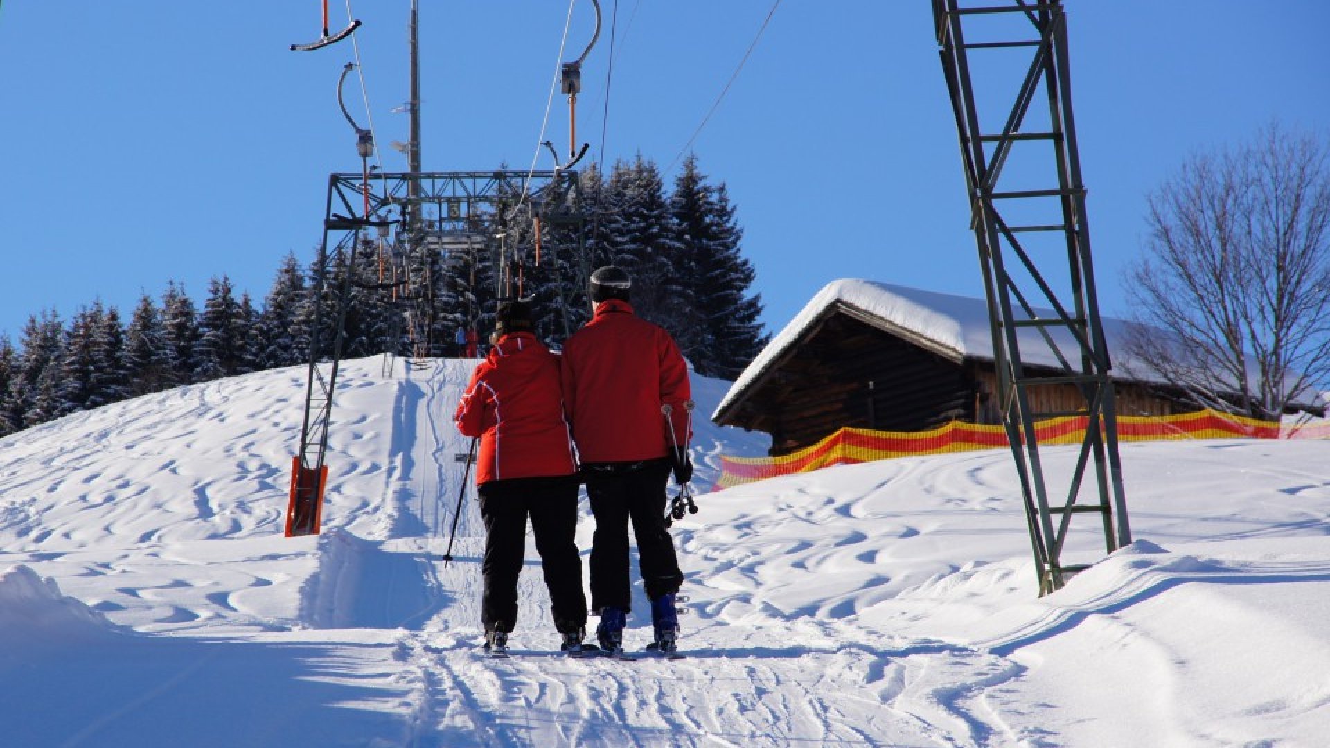 Liftendes Paar, Werbewind - die Agentur