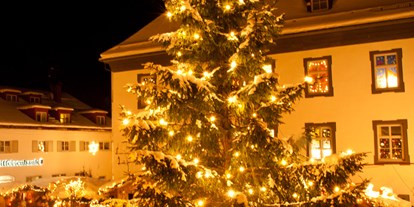 Hotels und Ferienwohnungen im Oberallgäu - Parken & Anreise: Busparkplatz - Bayern - Weihnachtsmarkt in Bad Hindelang im Allgäu - Weihnachtsmarkt 2024 in Bad Hindelang im Allgäu