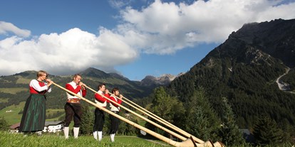 Hotels und Ferienwohnungen im Oberallgäu - Kategorien: Kultur & Brauchtum - Österreich - Alphorntage mit Alphornfestival im Kleinwalsertal - Alphorntage mit Alphornfestival 2024 im Kleinwalsertal