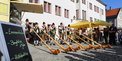 Hotels und Ferienwohnungen im Oberallgäu - Wetter: bei jedem Wetter - Deutschland - Bauern- und Käsemarkt in Immenstadt - Bauern- und Käsemarkt 2024 in Immenstadt