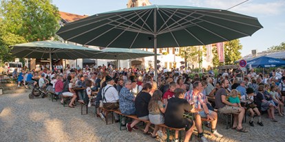 Hotels und Ferienwohnungen im Oberallgäu -  Dorffest in Burgberg am Dorfplatz - Burgberger Dorffest 2023 am Dorfplatz