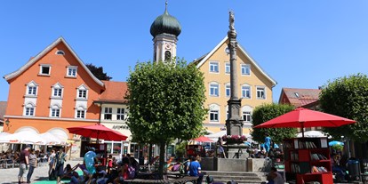 Hotels und Ferienwohnungen im Oberallgäu - Kategorien: Open-Air - Bayern - Draußen Lesen im Stadtzentrum von Immenstadt - Draußen Lesen 2024 im Stadtzentrum von Immenstadt