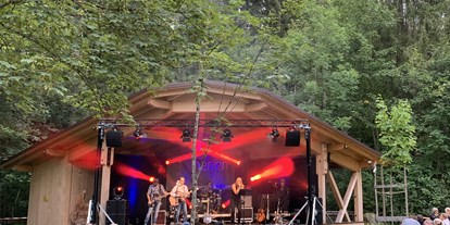 Hotels und Ferienwohnungen im Oberallgäu - Kategorien: Musik - Oberallgäu - HERRENBESUCH - Open Air auf der Waldbühne - HERRENBESUCH - Open Air auf der Waldbühne
