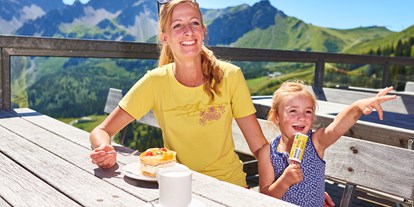 Hotels und Ferienwohnungen im Oberallgäu - Schongauer Bergsteigerchor mit Bergmesse auf dem Fellhorn - Schongauer Bergsteigerchor 2023 auf dem Fellhorn mit Bergmesse