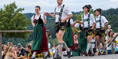 Hotels und Ferienwohnungen im Oberallgäu - Kategorien: Musik - Bayern - Seenachtsfest am Alpsee bei Immenstadt - Bühl - Seenachtsfest 2024 in Bühl am Alpsee mit Klangfeuerwerk