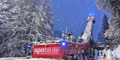 Hotels und Ferienwohnungen im Oberallgäu - Wetter: bei jedem Wetter - Oberallgäu - Weltcup im Skifliegen in Oberstdorf im Allgäu - Skifliegen in Oberstdorf 2025 - Weltcup im Allgäu