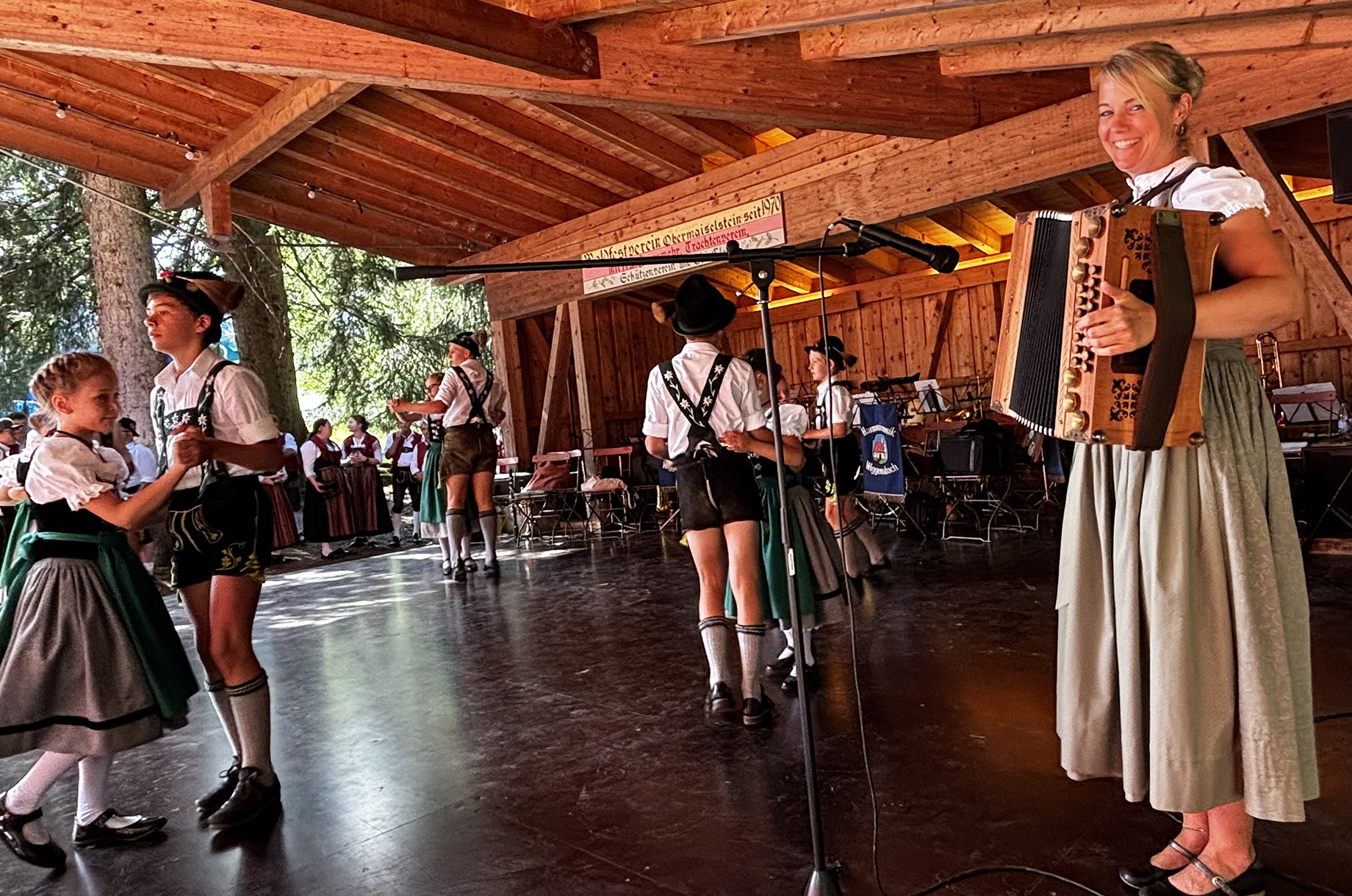 Hotels und Ferienwohnungen im Oberallgäu - Sommernachtsfest in Obermaiselstein - Sommernachtsfest auf der Spöck in Obermaiselstein
