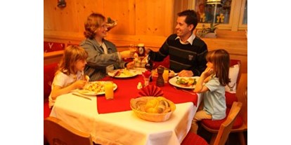 Hotels und Ferienwohnungen im Oberallgäu - Kinder & Familie: Kindergerichte - Bayern - Bauerngasthof Café Mayr
