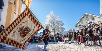 Hotels und Ferienwohnungen im Oberallgäu - Kinder & Familie: Kinder sind willkommen - Traditioneller Staufner Fasnatziestag in Oberstaufen im Allgäu - Traditioneller Staufner Fasnatziestag 2025
