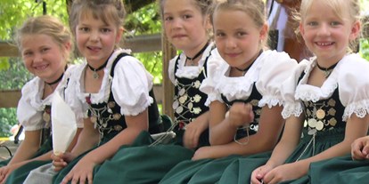 Hotels und Ferienwohnungen im Oberallgäu - Kategorien: Musik - Waldfest des Trachtenvereins D'Holzar in Fischen - Waldfest des Trachtenvereins D'Holzar in Fischen