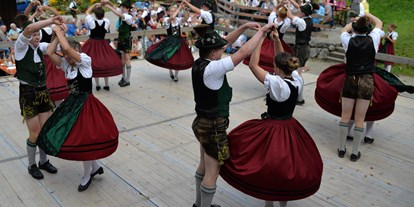 Hotels und Ferienwohnungen im Oberallgäu - Bad Hindelang - Waldfest in Bad Hindelang - Vorderhindelang - Waldfest 2024 in Bad Hindelang - Vorderhindelang