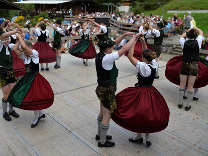 Hotels und Ferienwohnungen im Oberallgäu - Bad Hindelang - Waldfest in Bad Hindelang - Vorderhindelang - Waldfest 2024 in Bad Hindelang - Vorderhindelang
