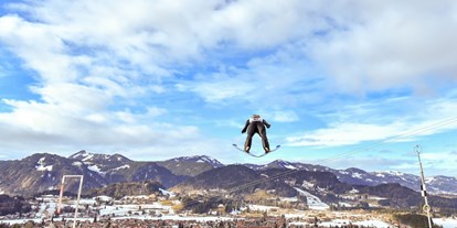Hotels und Ferienwohnungen im Oberallgäu - Wetter: bei jedem Wetter - Oberstdorf - TWO NIGHTS TOUR - FIS Weltcup - Skispringen der Damen in Oberstdorf  - Skisprung Weltcup der Frauen in Oberstdorf 2024 / 2025