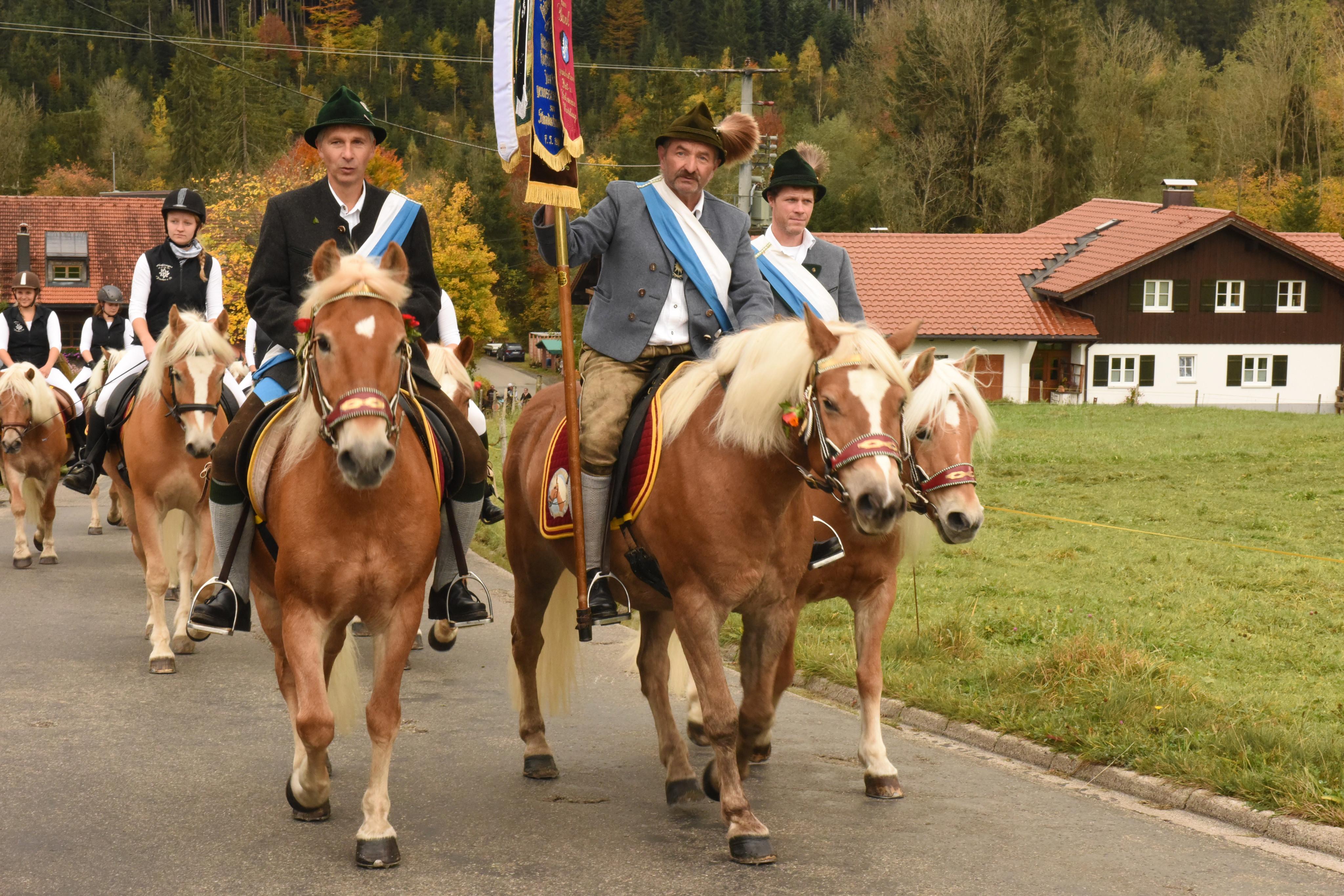 Veranstaltungskalender für das Oberallgäu: Wendelinusritt von Fischen nach Bolsterlang - Untermühlegg - Wendelinusritt 2025 nach Bolsterlang / Untermühlegg