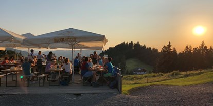 Hotels und Ferienwohnungen im Oberallgäu - Wetter: bei jedem Wetter - Oberstaufen - Grillabend an der Berggaststätte auf dem Hündle - Grillabend an der Berggaststätte auf dem Hündle