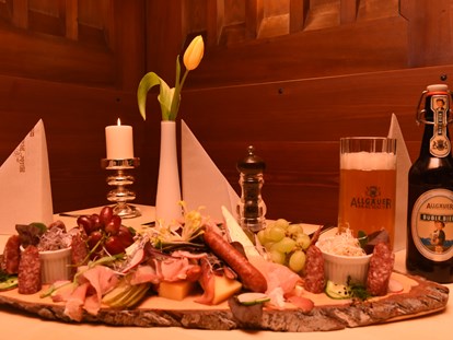 Hotels und Ferienwohnungen im Oberallgäu - PLZ 87561 (Deutschland) - Zum Wilde Männle - Restaurant in Oberstdorf im Allgäu - Zum Wilde Männle - Traditionsgaststätte