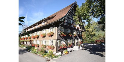Hotels und Ferienwohnungen im Oberallgäu - Parken & Anreise: Busparkplatz - Oberstaufen - Traube