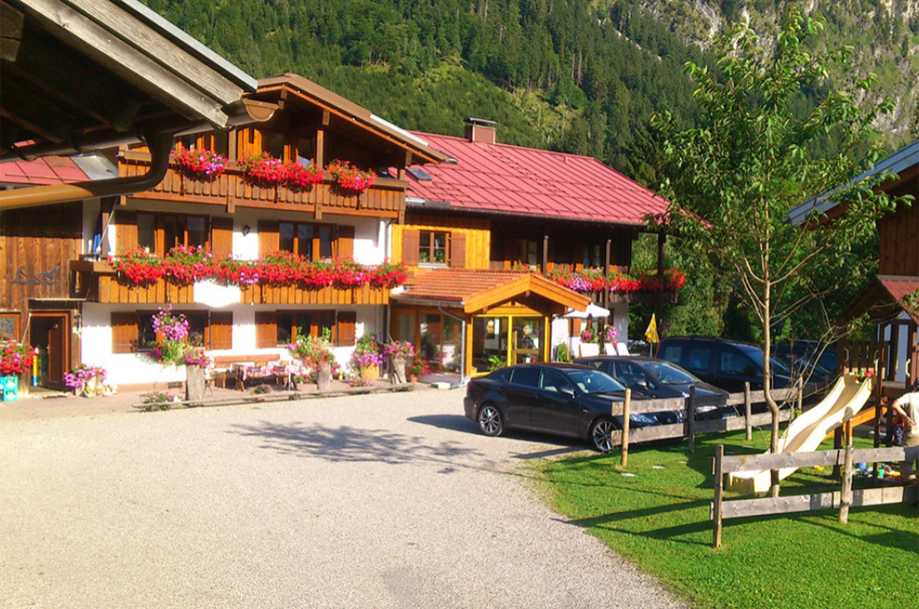 Hotels und Ferienwohnungen im Oberallgäu - Landhaus am Fellhorn - Gästezimmer und Ferienwohnungen im Allgäu - Landhaus am Fellhorn - Gästezimmer und Ferienwohnungen