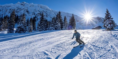 Hotels und Ferienwohnungen im Oberallgäu - Parken & Anreise: Anreise mit ÖPNV möglich - Ski Opening in Bad Hindelang - Oberjoch im Allgäu - Hyundai Season Warm-Up Party 2023 am Oberjoch