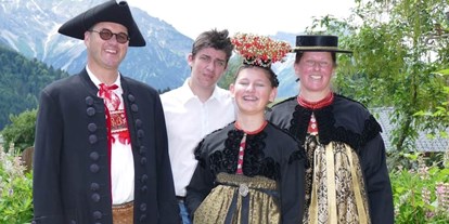Hotels und Ferienwohnungen im Oberallgäu - Reisegrund: Erlebnisurlaub - Kleinwalsertal - Ihre Gastgeberfamilie Bischof - 4* Hotel Erlebach