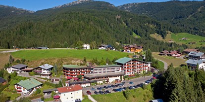 Hotels und Ferienwohnungen im Oberallgäu - Ausstattung: Haustiere auf Anfrage - Österreich - Hotel Erlebach - 4* Wellnesshotel im Kleinwalsertal