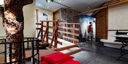 Hotels und Ferienwohnungen im Oberallgäu - Österreich - Dorfplatz im Garten Eden - Hotel Erlebach - 4* Wellnesshotel im Kleinwalsertal