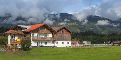 Hotels und Ferienwohnungen im Oberallgäu - Parken & Anreise: kostenloser Parkplatz - Allgäu - Gaisbock - Ferienwohnungen Fischen im Allgäu - Gaisbock - der Ferienhof - Ferienwohnungen im Allgäu