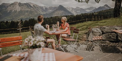 Hotels und Ferienwohnungen im Oberallgäu - Kinder & Familie: Wickelraum - Bayern - Restaurant Alpe Dornach in Tiefenbach bei Oberstdorf - Alpe Dornach | Allgäuer Alpinküche