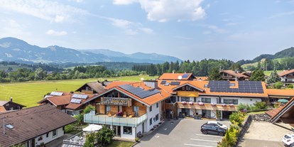 Hotels und Ferienwohnungen im Oberallgäu - Parken & Anreise: E-Ladestation - Bayern - Sommer im bichl761 - Alpin Hotel bichl 761