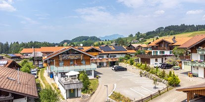 Hotels und Ferienwohnungen im Oberallgäu - Parken & Anreise: E-Ladestation - Bayern - Sommer im bichl761 - Alpin Hotel bichl 761