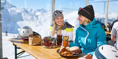 Hotels und Ferienwohnungen im Oberallgäu - Kategorien: Skigebiet - Pistenvergnügen grenzenlos an der Kanzelwandbahn im Kleinwalsertal - Die Kanzelwandbahn - grenzenloses Wintervergnügen