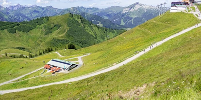 Hotels und Ferienwohnungen im Oberallgäu - Kategorien: Wanderparadies - Kanzelwandbahn in Riezlern im Kleinwalsertal - Die Kanzelwandbahn - grenzenloses Wander- und Bergerlebnis