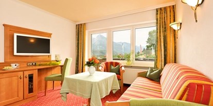 Hotels und Ferienwohnungen im Oberallgäu - Freizeit: Whirlpool - Unser Berg-Appartement im Gästehaus - Ihr Alpenblick - Hotel & Restaurant in Fischen im Allgäu