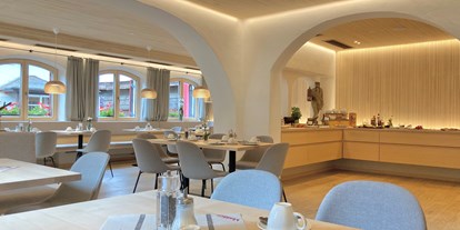 Hotels und Ferienwohnungen im Oberallgäu - Frühstücksraum & Frühstückbuffet - Hotel & Restaurant Weinklause in Oberstdorf im Allgäu
