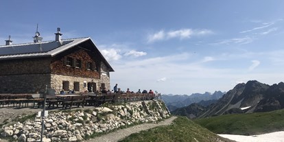 Hotels und Ferienwohnungen im Oberallgäu - Bergbahnticket Inklusive - Vorarlberg - Ferienwohnungen Berg und Tal im Kleinwalsertal - Berg und Tal - Ihre Ferienappartements im Kleinwasertal