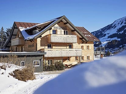 Hotels und Ferienwohnungen im Oberallgäu - Freizeit: Skifahren - Österreich - Breitachhus 1677 - Hotel Garni in Riezlern im Kleinwalsertal - Breitachhus 1677 - Hotel Garni in Riezlern im Kleinwalsertal