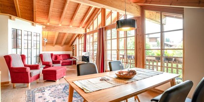 Hotels und Ferienwohnungen im Oberallgäu - PLZ 87561 (Deutschland) - Alpenhaus Oberstdorf - Wohnzimmer App. 402 | weitBLICK - ALPENHAUS Oberstdorf