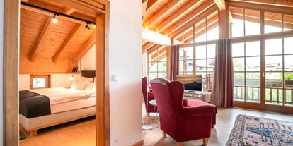Hotels und Ferienwohnungen im Oberallgäu - Reisegrund: Wanderurlaub - Alpenhaus Oberstdorf - Wohnzimmer App. 402 | weitBLICK - ALPENHAUS Oberstdorf