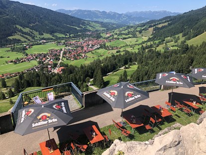 Hotels und Ferienwohnungen im Oberallgäu - Parken & Anreise: kostenlose Parkplätze - Kanzel Kiosk und Aussichtspunkt am Jochpass Oberjoch - Kanzel Kiosk und Aussichtspunkt am Jochpass Oberjoch