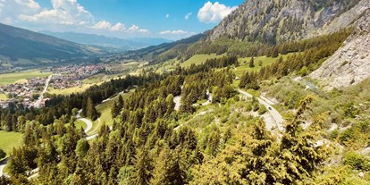 Hotels und Ferienwohnungen im Oberallgäu - Parken & Anreise: Busparkplatz - Allgäu - Kanzel Kiosk und Aussichtspunkt am Jochpass Oberjoch - Kanzel Kiosk und Aussichtspunkt am Jochpass Oberjoch