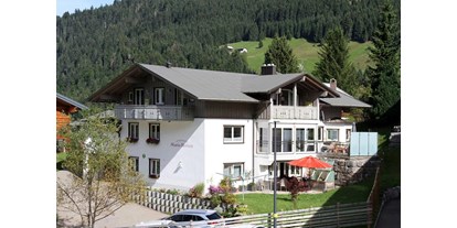 Hotels und Ferienwohnungen im Oberallgäu - Vorarlberg - Landhaus Maria-Theresia - Ferienwohnungen im Kleinwalsertal - Landhaus Maria-Theresia - Ferienwohnungen im Kleinwalsertal