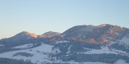 Hotels und Ferienwohnungen im Oberallgäu - Wertach - Winterabend
Blick vom Haus - Ferienwohnungen Weber in Wertach im Allgäu