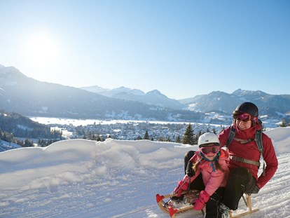 Hotels und Ferienwohnungen im Oberallgäu - Wetter: bei schönem Wetter - Oberallgäu - Winterrodeln von der Seealpe am Nebelhorn - Winterrodeln von der Seealpe am Nebelhorn