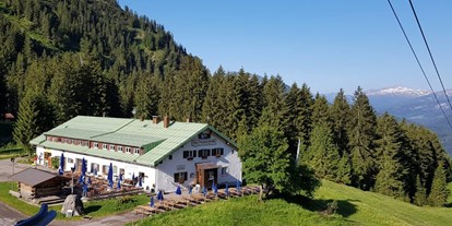 Hotels und Ferienwohnungen im Oberallgäu - Kinder & Familie: Kindergerichte - Oberstdorf - Berggasthof Seealpe auf 1.280 Metern am Nebelhorn - Berggasthof Seealpe auf 1.280 Metern über Oberstdorf