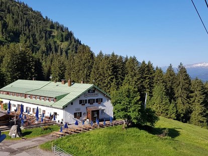 Hotels und Ferienwohnungen im Oberallgäu - Betriebsart | Angebot: Einkehrstation - Berggasthof Seealpe auf 1.280 Metern am Nebelhorn - Berggasthof Seealpe auf 1.280 Metern über Oberstdorf
