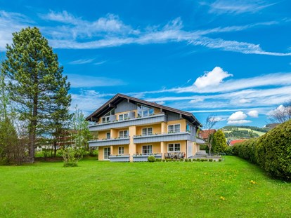 Hotels und Ferienwohnungen im Oberallgäu - Parken & Anreise: Fahrrad-Unterstellraum - Oberallgäu - Hotel Neudeck in Oberstaufen im Oberallgäu 