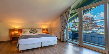 Hotels und Ferienwohnungen im Oberallgäu - Parken & Anreise: Anreise mit ÖPNV möglich - Hotel Neudeck in Oberstaufen im Oberallgäu 