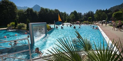 Hotels und Ferienwohnungen im Oberallgäu - Saison: Sommer - Oberallgäu - Freibad Fischen