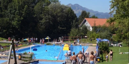 Hotels und Ferienwohnungen im Oberallgäu - Kategorien: Freibäder / Badeseen - Freibad Rettenberg
